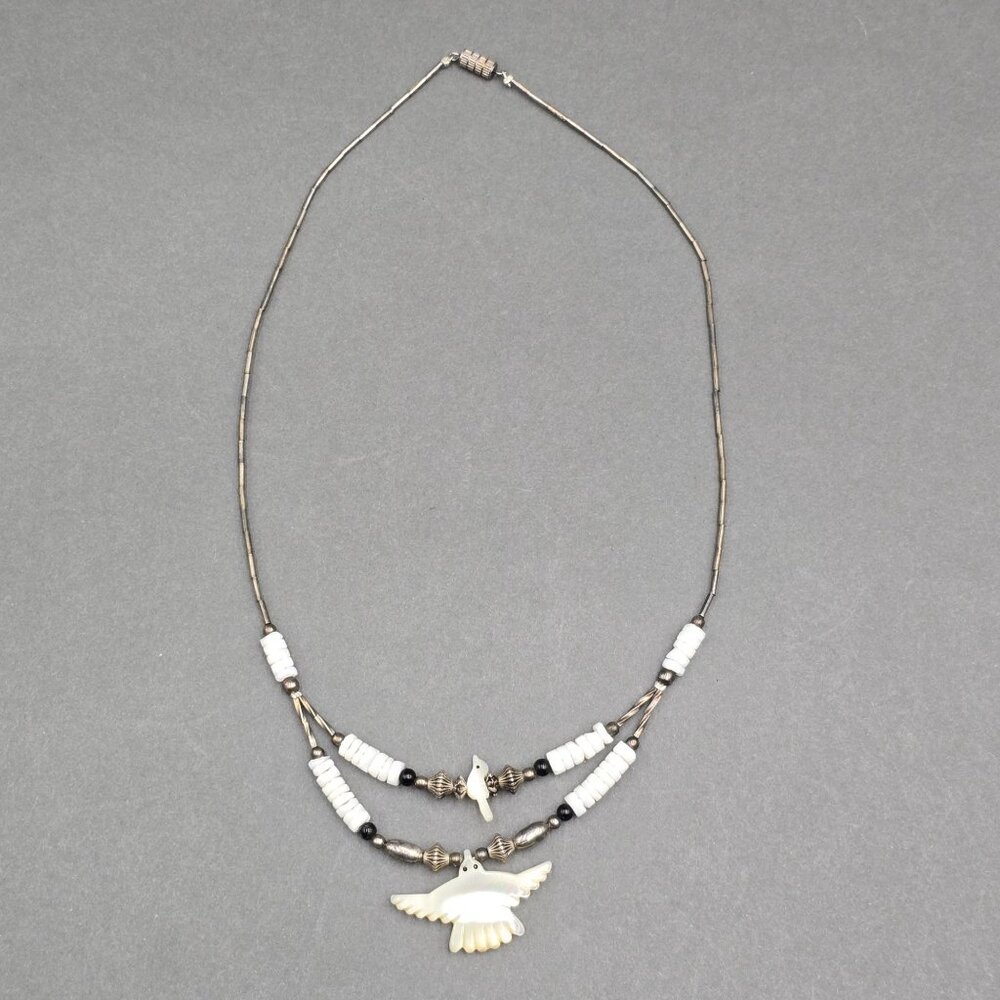 Vintage Southwestern Bird Fetish Necklace 18" Hand Carved MOP Heishi Beads - Picture 3 of 11